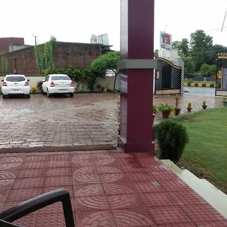 Hotel The Ideal Kushinagar Exterior photo