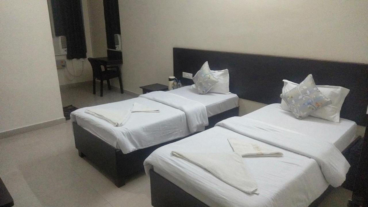Hotel The Ideal Kushinagar Exterior photo