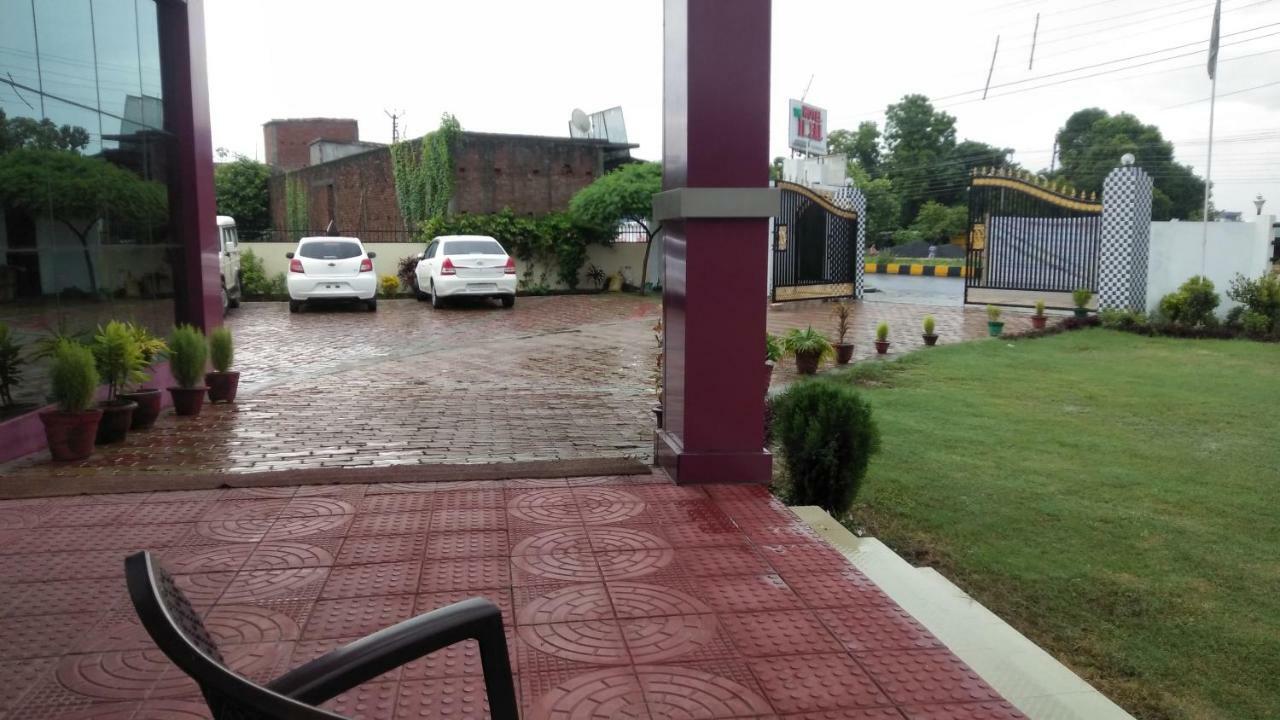 Hotel The Ideal Kushinagar Exterior photo
