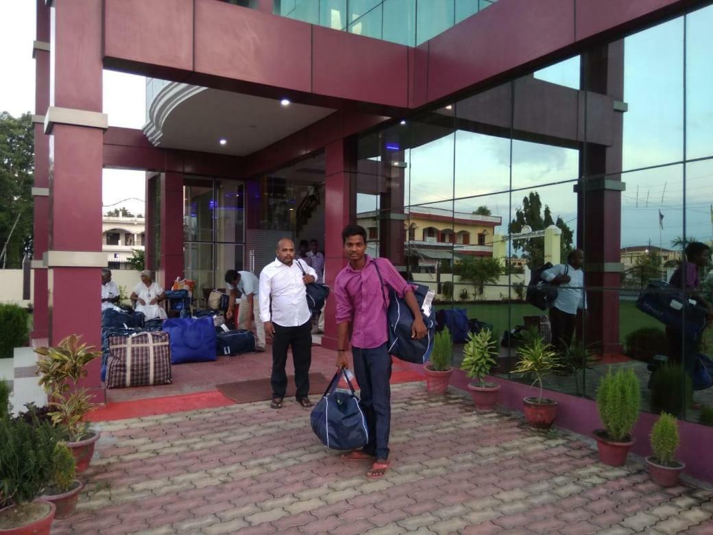 Hotel The Ideal Kushinagar Exterior photo