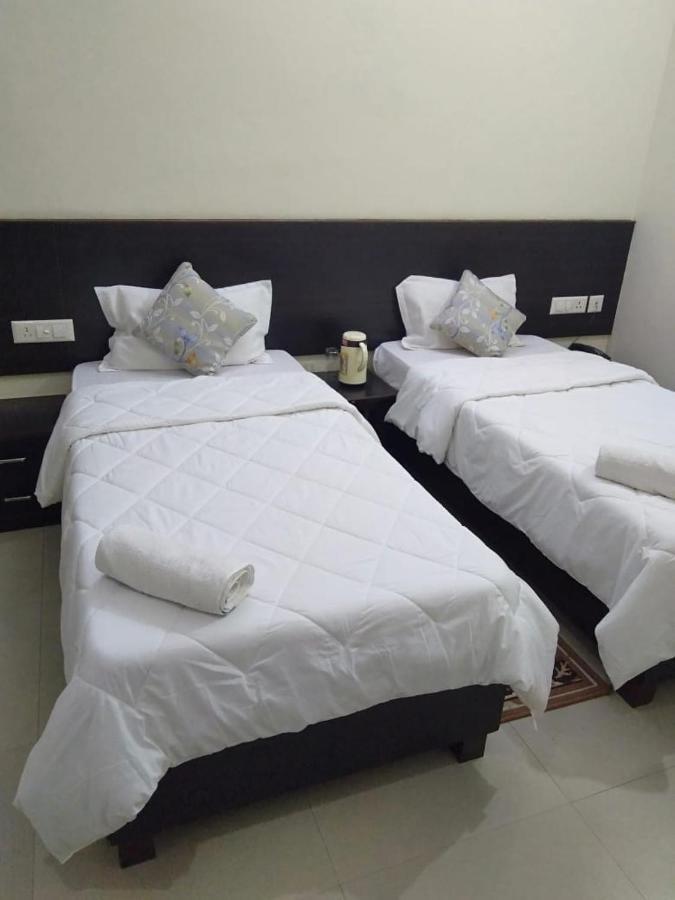 Hotel The Ideal Kushinagar Exterior photo