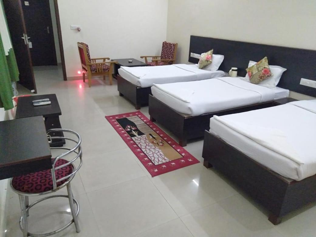 Hotel The Ideal Kushinagar Exterior photo