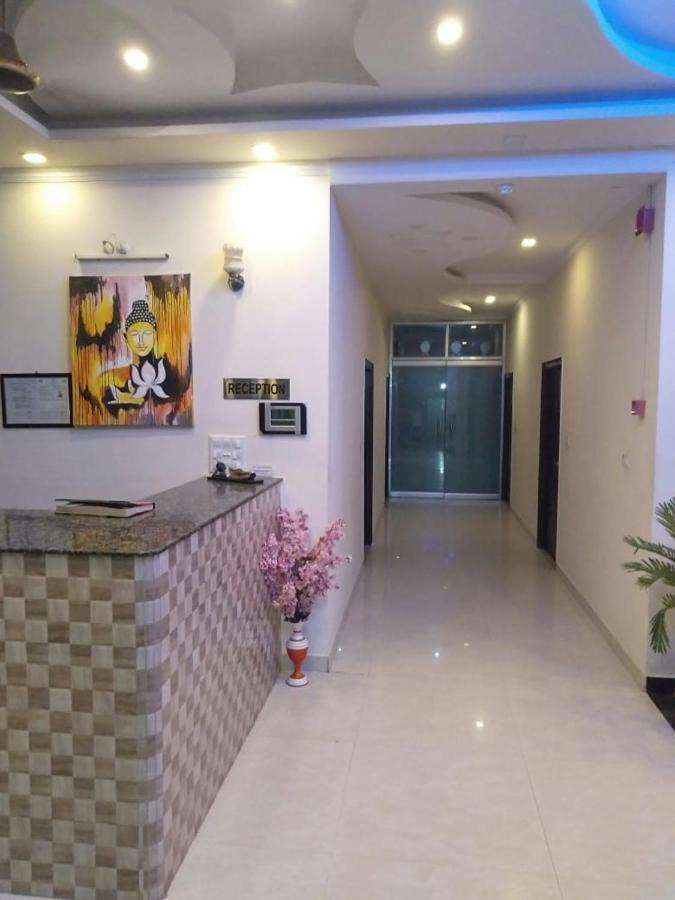 Hotel The Ideal Kushinagar Exterior photo